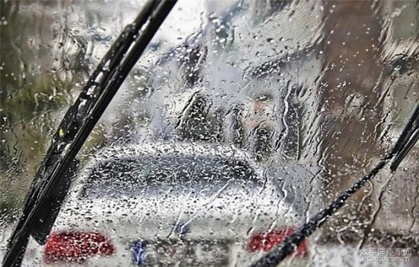 科目二、科目三遇到下雨天應該怎樣做？考試順利會通過