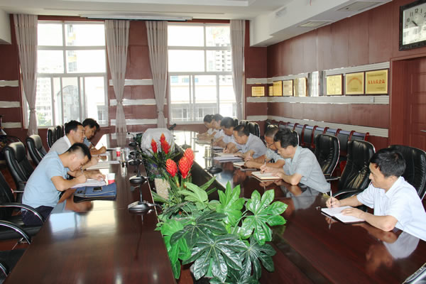 市交通運(yùn)輸局黨組書記、局長(zhǎng)馬潤(rùn)同志對(duì)隴運(yùn)集團(tuán)公司全面從嚴(yán)治黨及黨風(fēng)廉政建設(shè)進(jìn)行專題調(diào)研