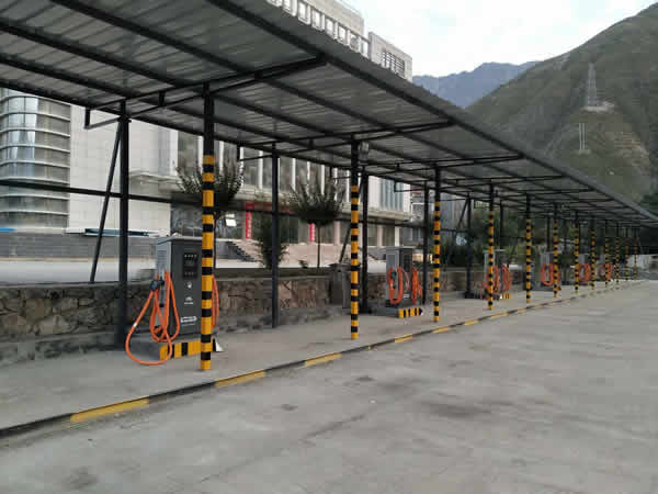 隴運集團(tuán)武都公交公司第三批新能源公交車暨第二批充電樁投入運營