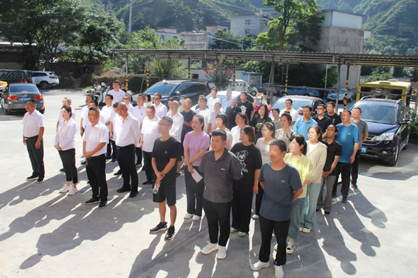 市總工會深入隴運集團(tuán)公司開展“送清涼暨防汛救災(zāi)”慰問活動